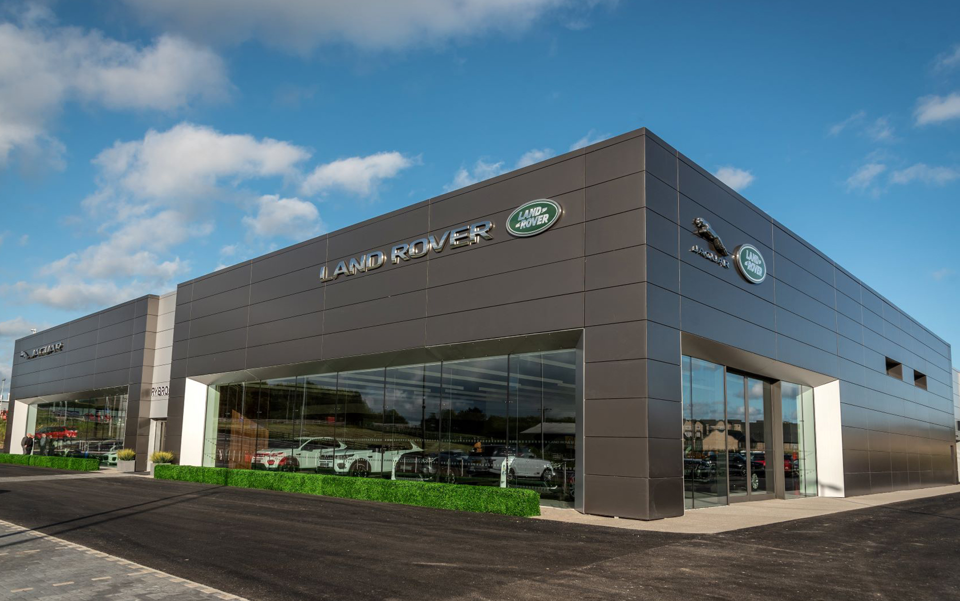 JAGUAR LAND ROVER HUDDERSFIELD MDG Architects